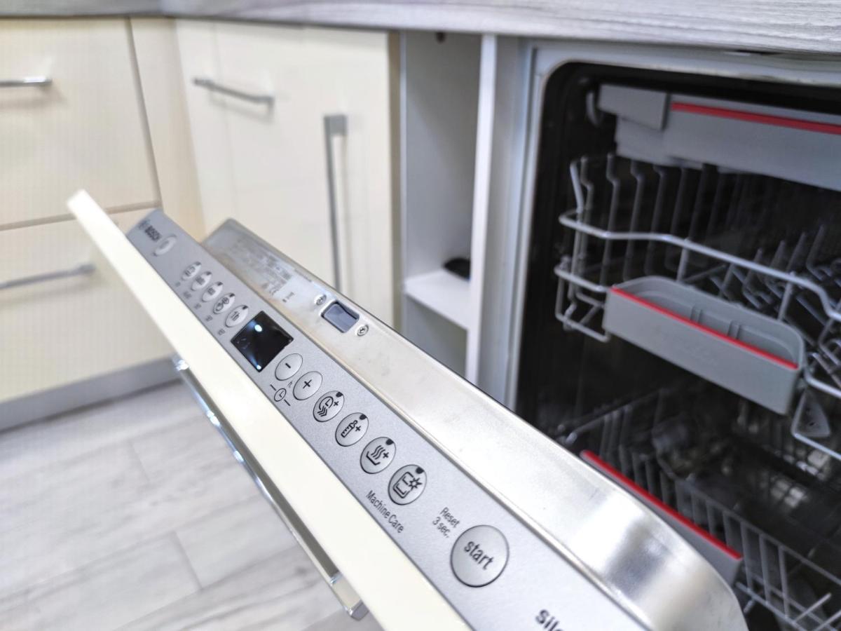 "Well-Being" Popular Among Business Person Apartment Lviv Ngoại thất bức ảnh