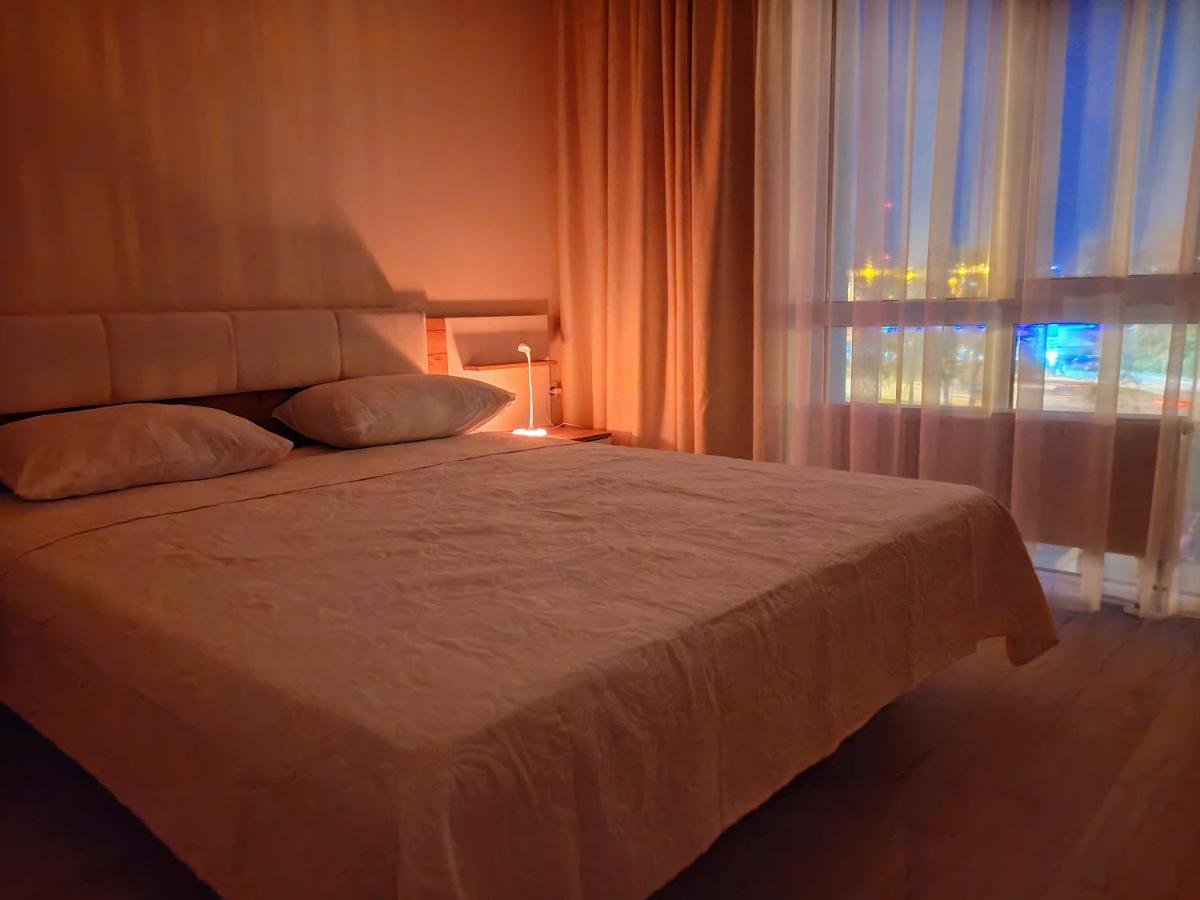 "Well-Being" Popular Among Business Person Apartment Lviv Ngoại thất bức ảnh