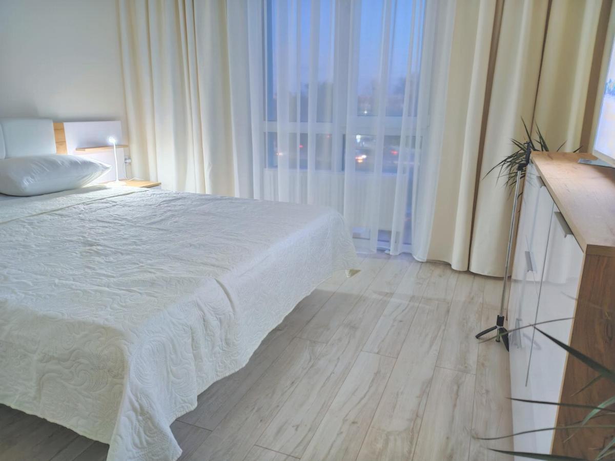 "Well-Being" Popular Among Business Person Apartment Lviv Ngoại thất bức ảnh