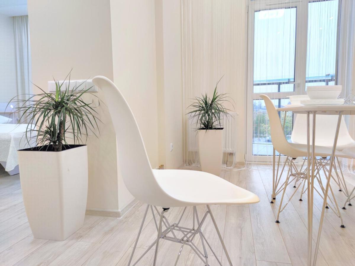 "Well-Being" Popular Among Business Person Apartment Lviv Ngoại thất bức ảnh