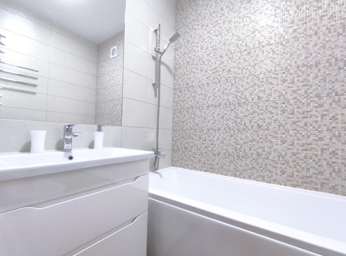 "Well-Being" Popular Among Business Person Apartment Lviv Ngoại thất bức ảnh